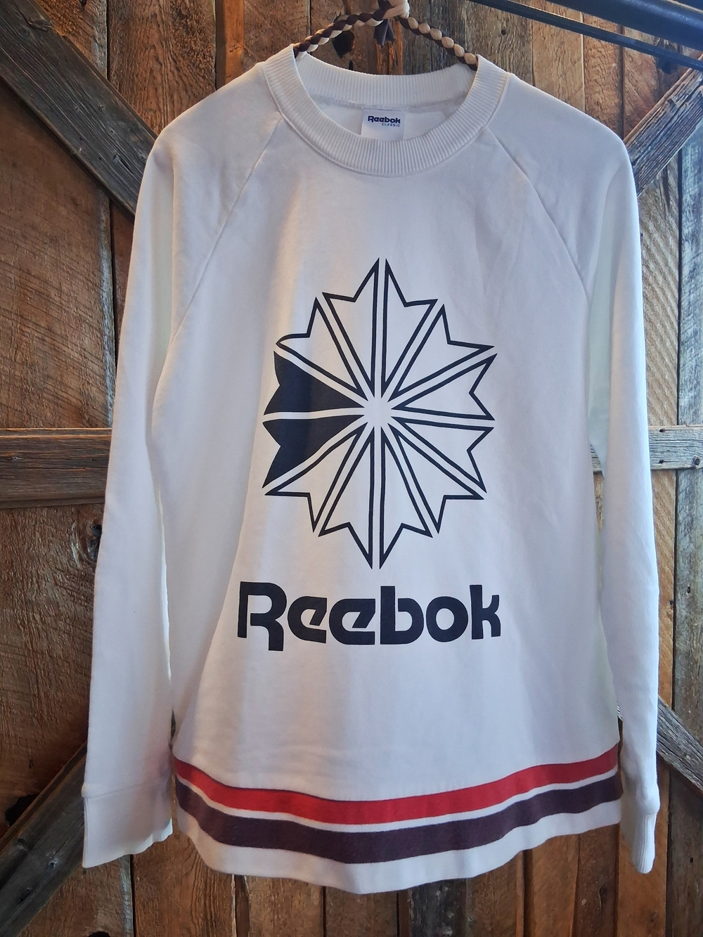 Reebok Classic Retro Logo Crewneck Sweatshirt 🤍
